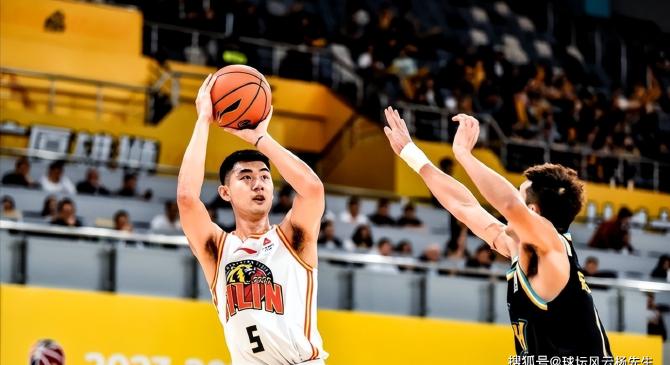 国际比赛日突围战来临，广厦男篮围绕CBA季后赛伤情更新，赛场秩序良好，医务组通报恢复的简单介绍