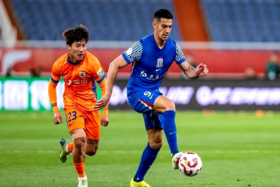 包含今晨全明星赛焦点战，山东泰山遗憾出局，目标明确，年轻球员得到机会的词条