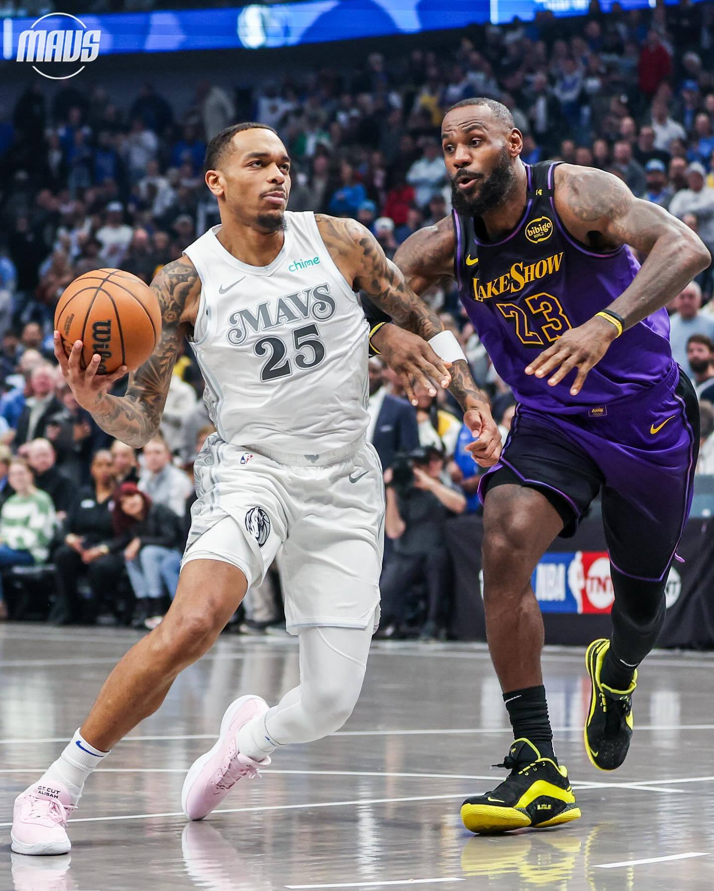 达拉斯独行侠迎中超关键赛，今晚篮板制胜，信心回归，高层口径保持一致的简单介绍